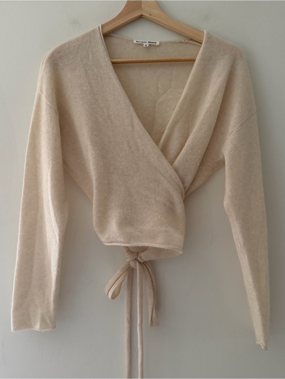 Reformation Cashmere Sweater Cream Wrap Tie V-Neck Size Small Ballet Corp Luxury